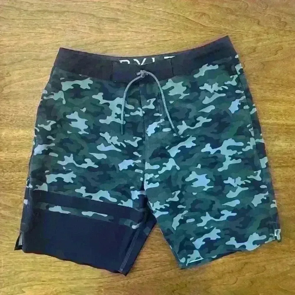 BYLT “Coastal Board Short” Green/Black Camo Print Size Large EUC!